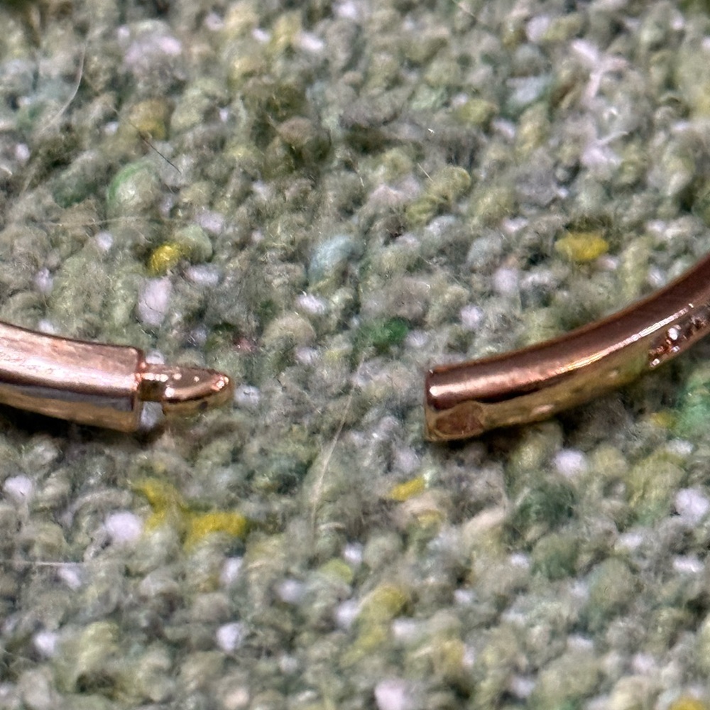 NWOT Rhinestone Bow Bangle Bracelet - Picture 7 of 8